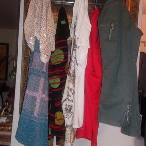 Wholesale lot of 7 women designer clothes